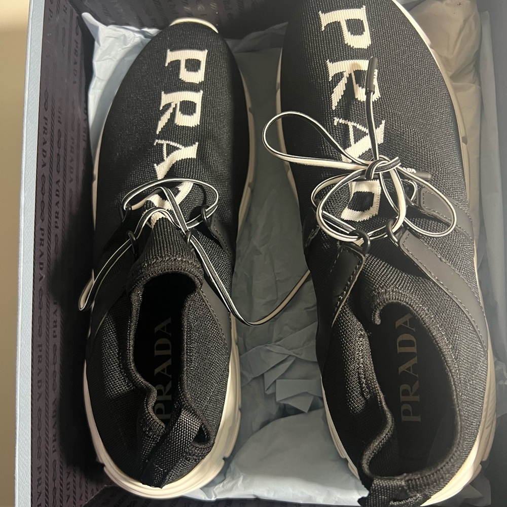 Knit Prada logo sneakers - Picture 5 of 11